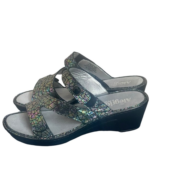 Alegria Camile Tectonic
Iridescent Comfort Slip Resistant
Sandal size 42(11.5) - Picture 4 of 11